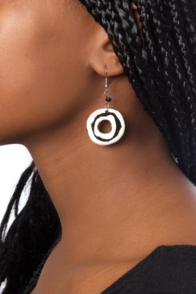 Gold Africa Map Hoops African Map Earrings African Earrings Africa Shape  Earring - Etsy | Pendientes de aro, Cómo hacer aretes, Pendientes africanos